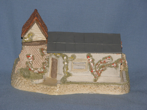 Collector's Guild Pieces David Winter Cottages